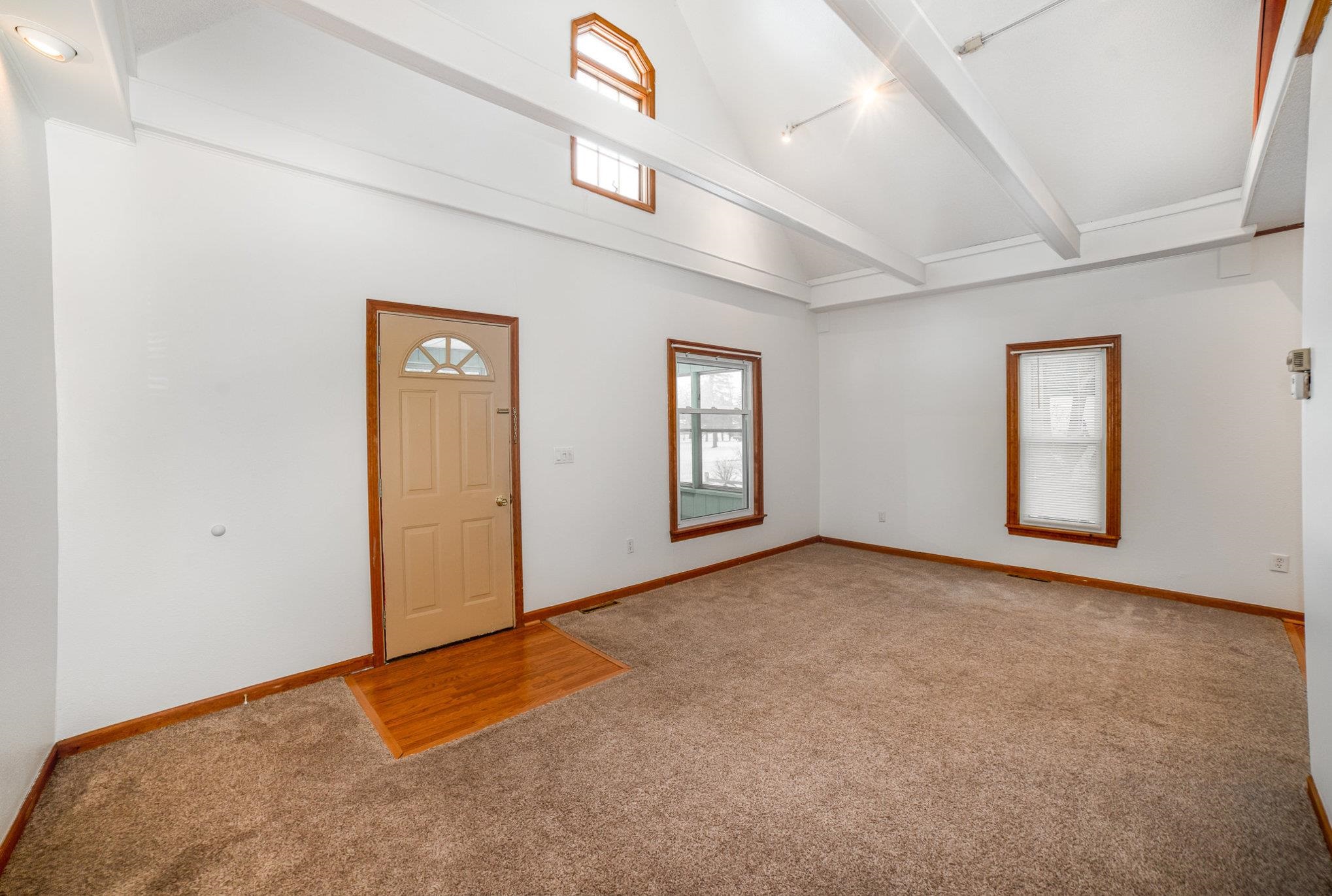 418 Rockingham Avenue Alma, MI 48801 - Photo 4 of 15