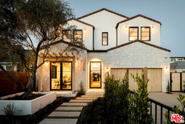$30,000 | 1008 South Bundy Drive, Los Angeles, CA 90049