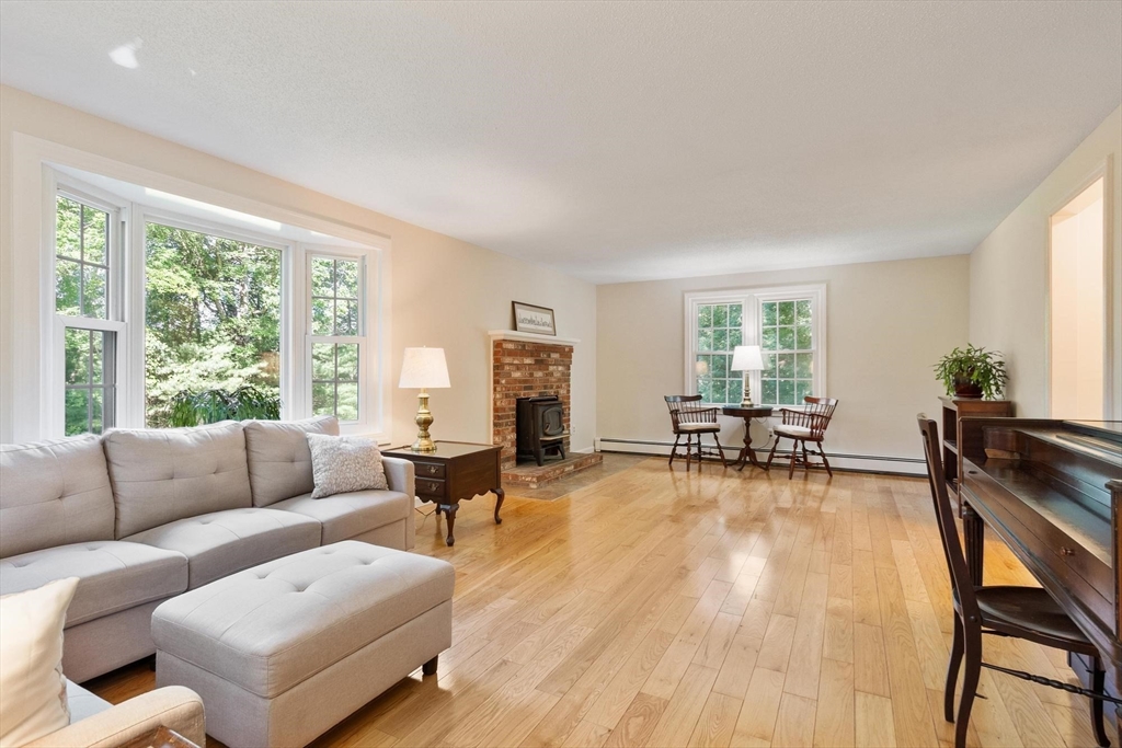 13 Howard Road Westford, MA 01886 - Photo 13 of 40 Gallery Image 13