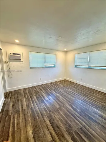 $2,300 | 16890 Northeast 21st Avenue, Unit 10, North Miami Beach, FL 33162