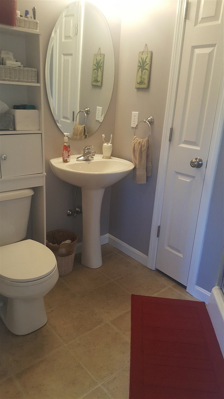 24 Nottingham Lane Rochester, NH 03868 - Photo 14 of 23