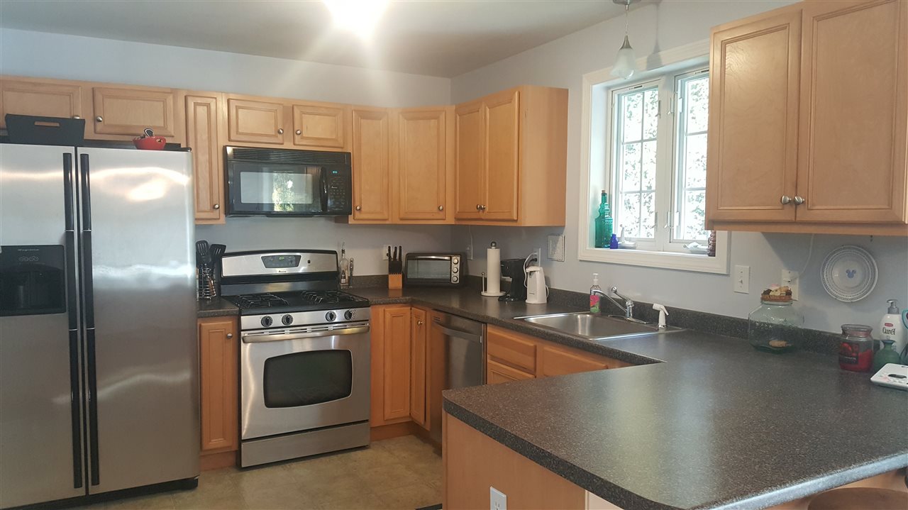 24 Nottingham Lane Rochester, NH 03868 - Photo 4 of 23
