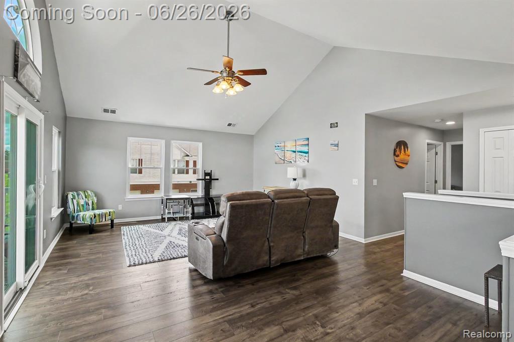 1723 Welland Street Howell, MI 48855 - Photo 4 of 19