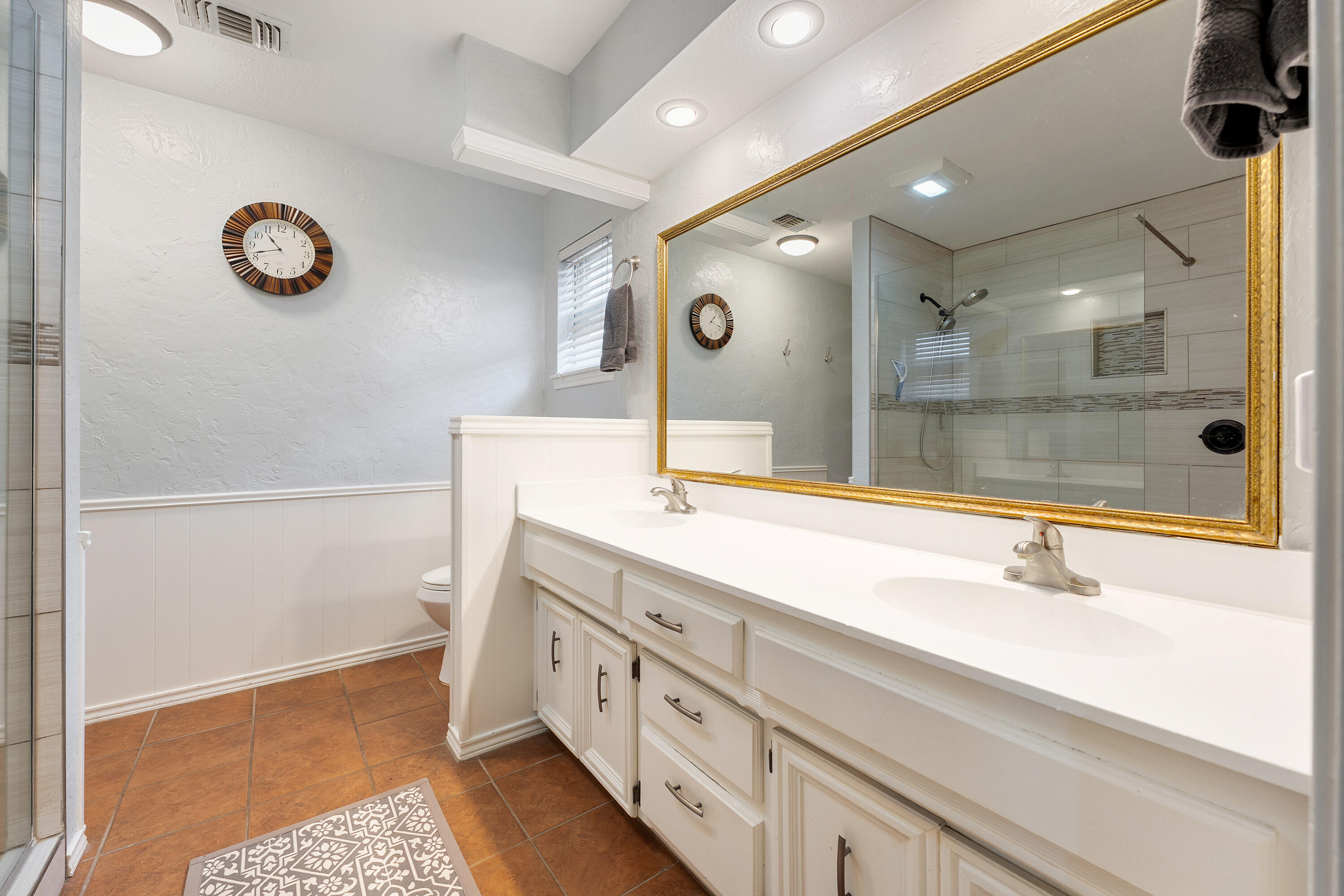 5506 68th Street Lubbock, TX 79424 - Photo 16 of 27 DSC07835-DSC07836