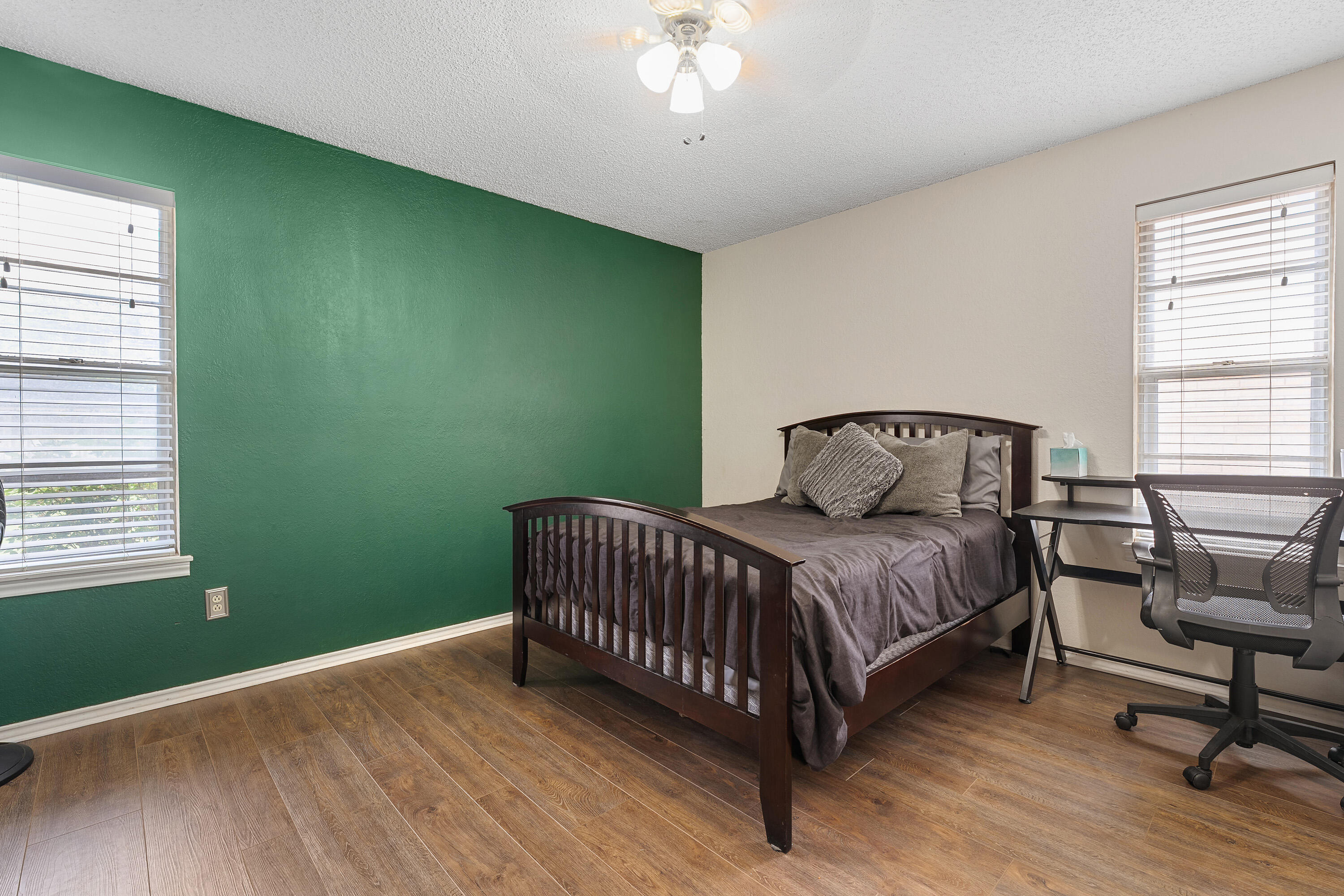 5506 68th Street Lubbock, TX 79424 - Photo 21 of 27 DSC07844-DSC07845