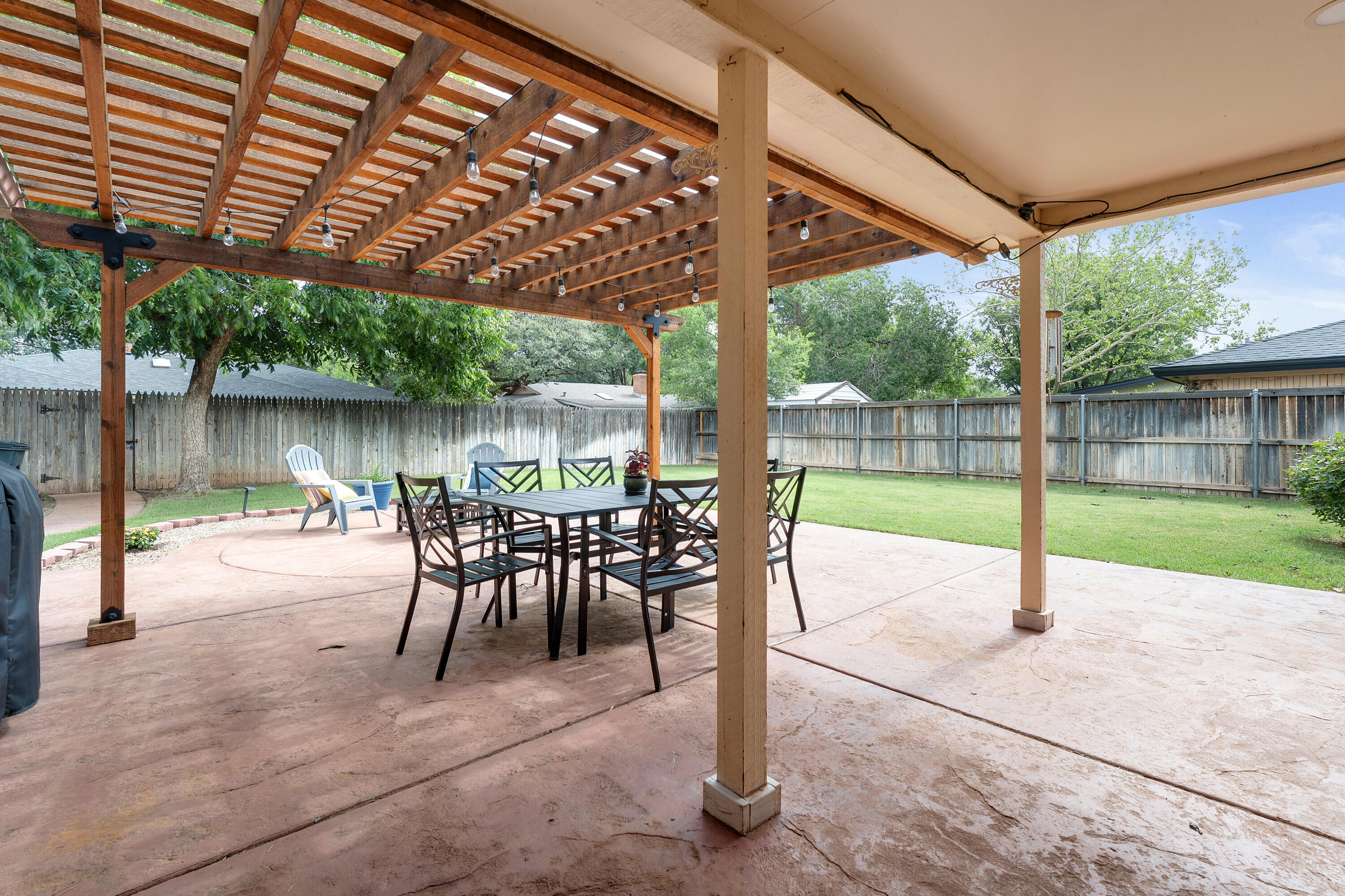 5506 68th Street Lubbock, TX 79424 - Photo 26 of 27 DSC07862-DSC07863