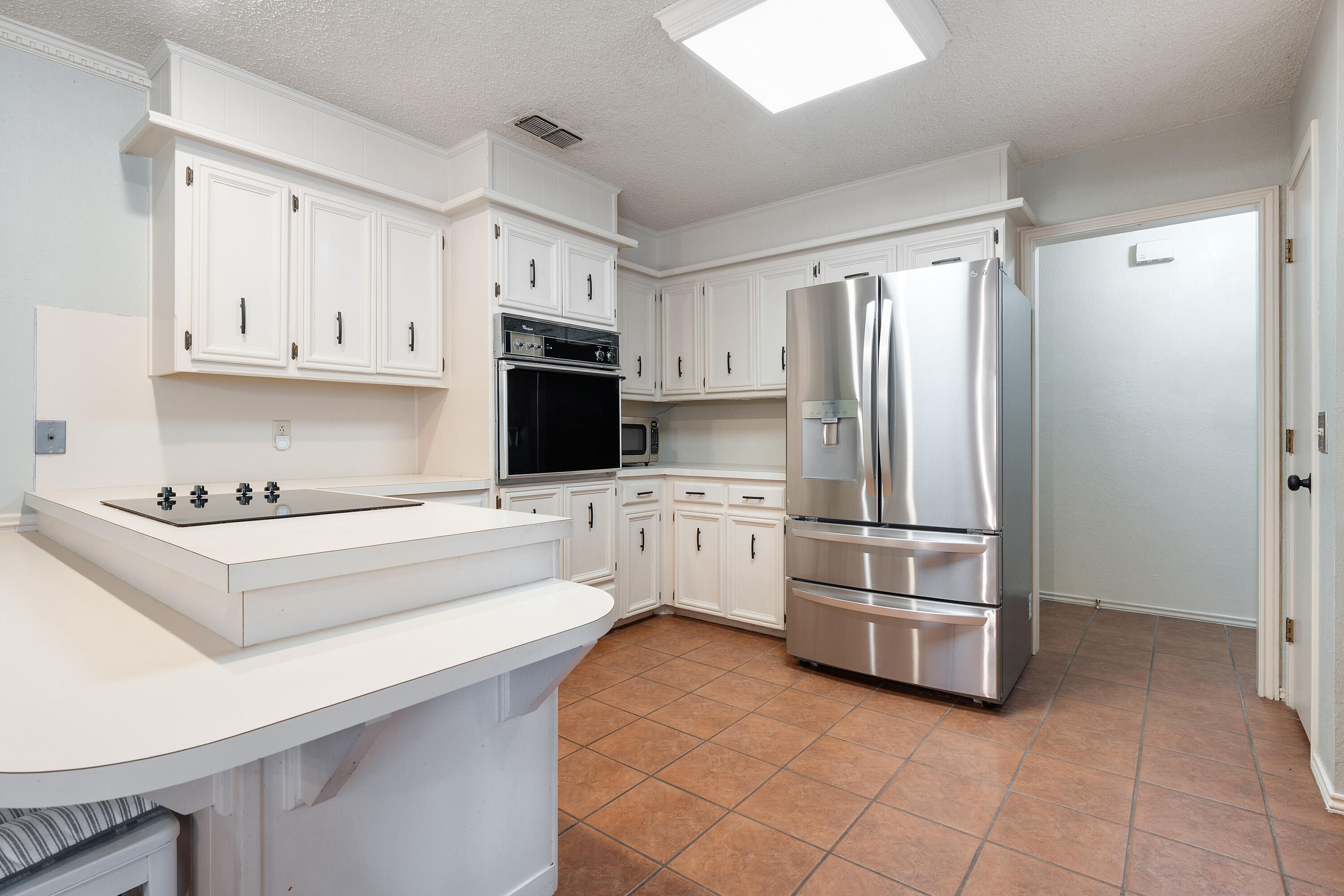 5506 68th Street Lubbock, TX 79424 - Photo 9 of 27 DSC07805-DSC07806