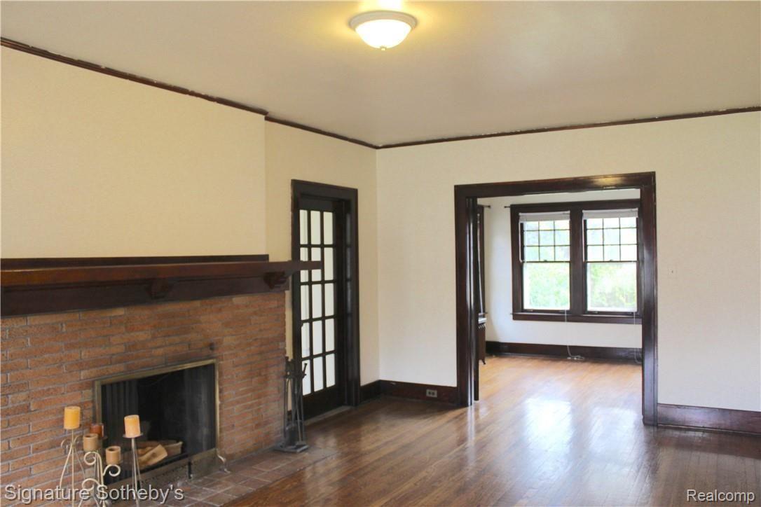 970 Pemberton Road Grosse Pointe, MI 48230 - Photo 17 of 34 Living / Library