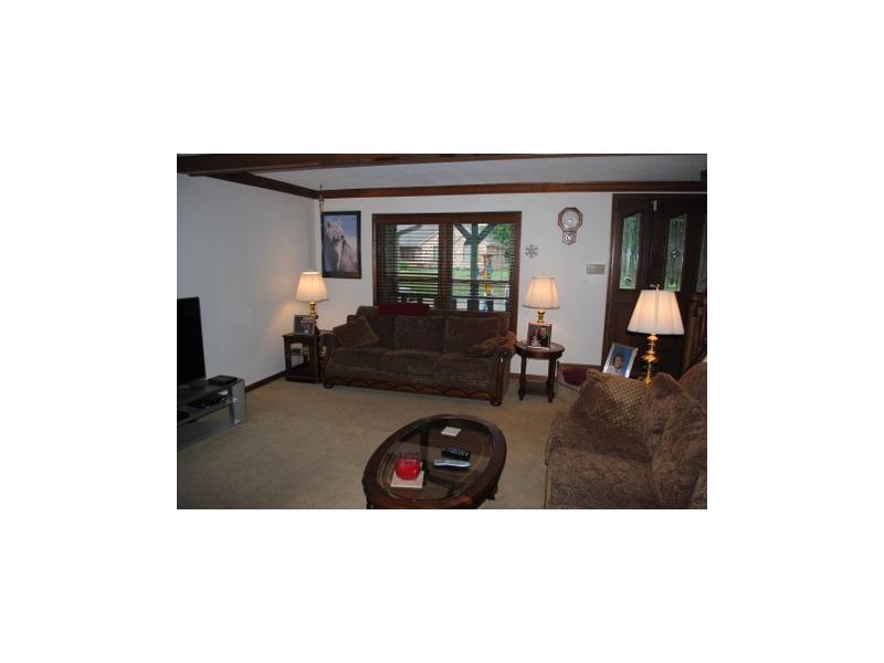 6211 Buck Trail Road Indianapolis, IN 46237 - Photo 6 of 15 Gallery Image 6
