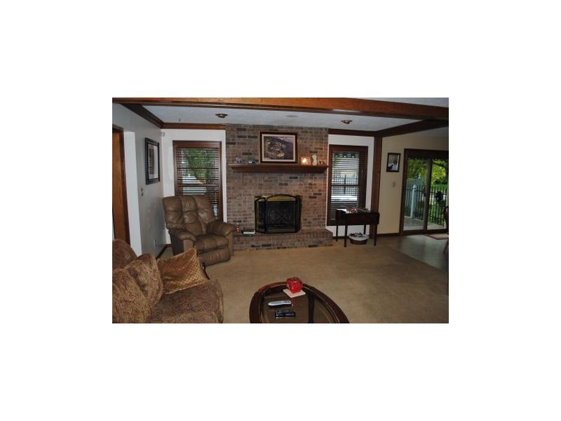 6211 Buck Trail Road Indianapolis, IN 46237 - Photo 7 of 15 Gallery Image 7