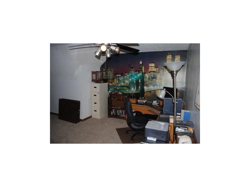 6211 Buck Trail Road Indianapolis, IN 46237 - Photo 9 of 15 Gallery Image 9