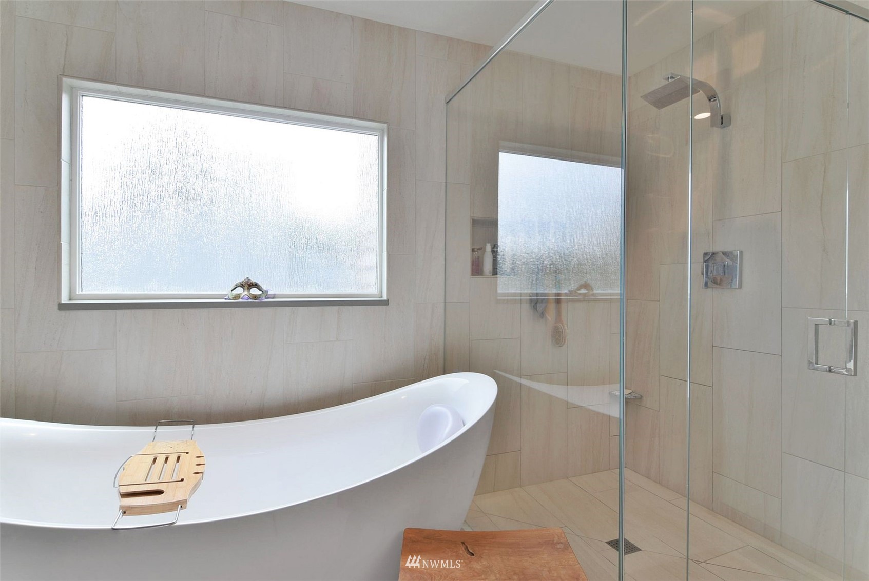 11810 37th Drive Southeast Everett, WA 98208 - Photo 17 of 28 a close view of a sink in a bathroom