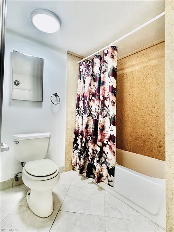826 Wiggins Pass Road, Unit 302 Naples, FL 34110 - Photo 17 of 20