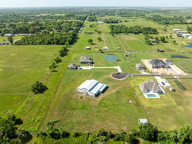 $625,000 | 13802 Coyote Run, Santa Fe, TX 77510