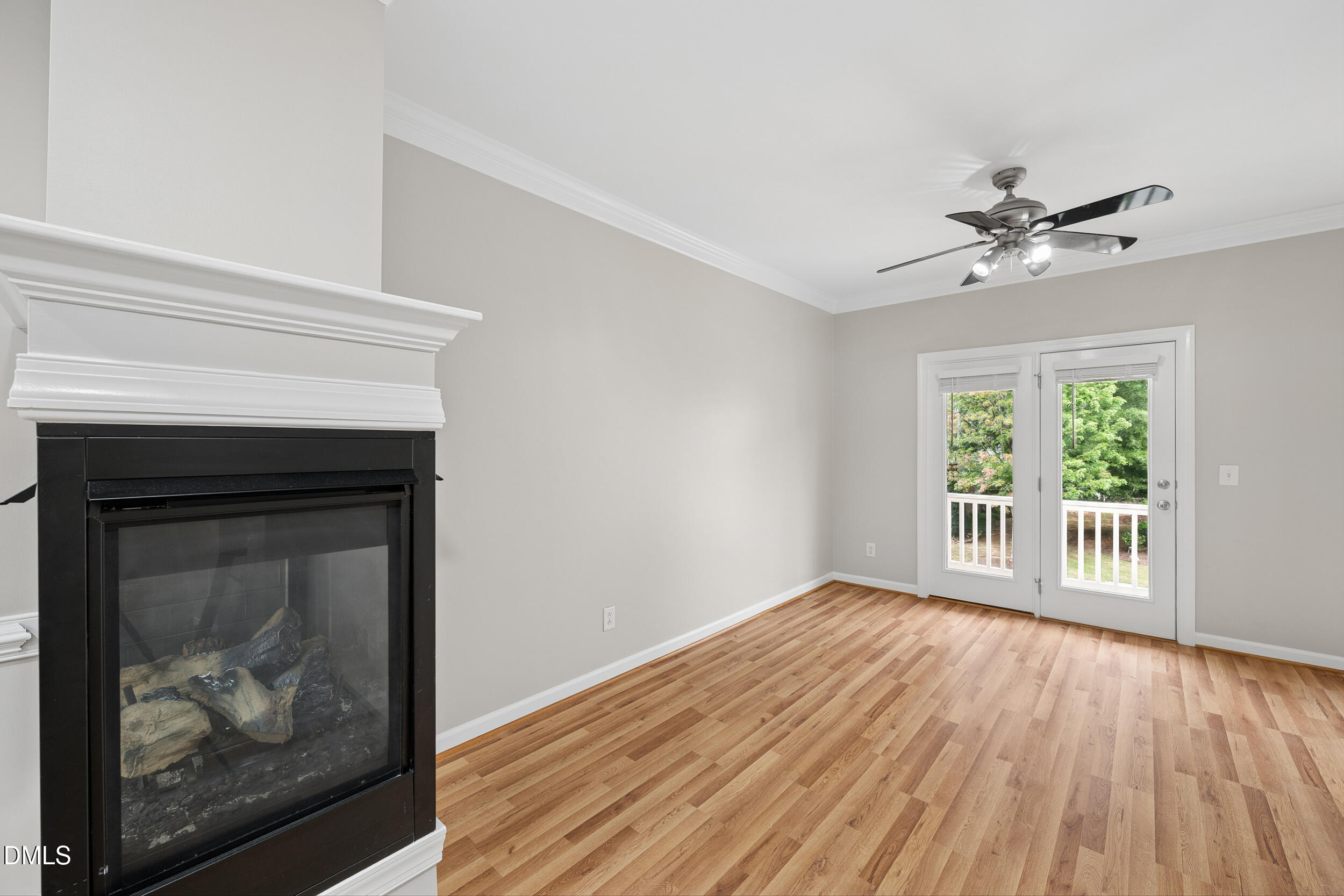 8025 Sycamore Hill Lane Raleigh, NC 27612 - Photo 5 of 26 Living Room