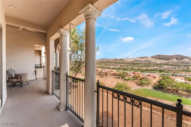 $3,000 | 24 Via Vasari, Unit 204, Henderson, NV 89011