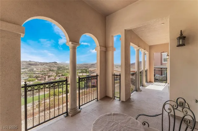 $3,000 | 24 Via Vasari, Unit 204, Henderson, NV 89011