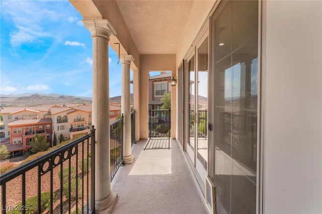 $3,000 | 24 Via Vasari, Unit 204, Henderson, NV 89011