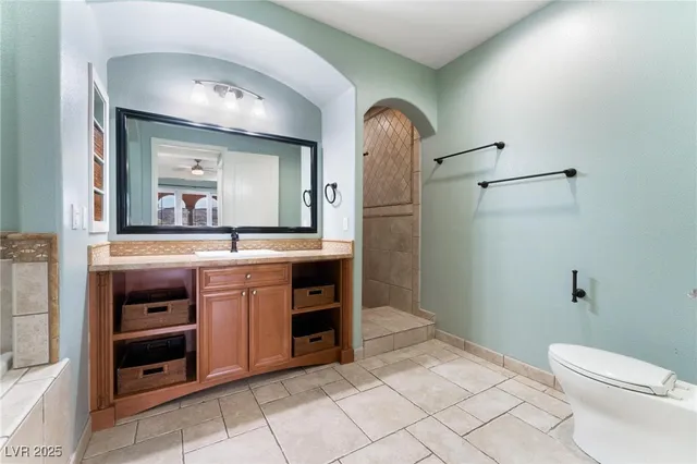 $3,000 | 24 Via Vasari, Unit 204, Henderson, NV 89011