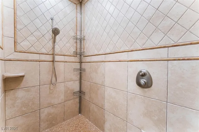 $3,000 | 24 Via Vasari, Unit 204, Henderson, NV 89011