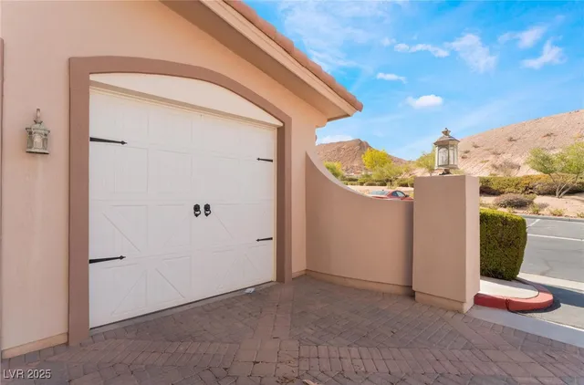 $3,000 | 24 Via Vasari, Unit 204, Henderson, NV 89011