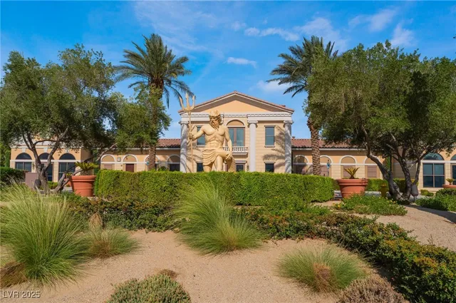 $3,000 | 24 Via Vasari, Unit 204, Henderson, NV 89011