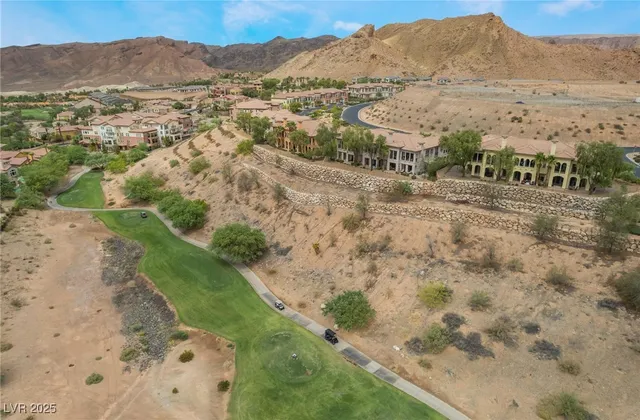 $3,000 | 24 Via Vasari, Unit 204, Henderson, NV 89011