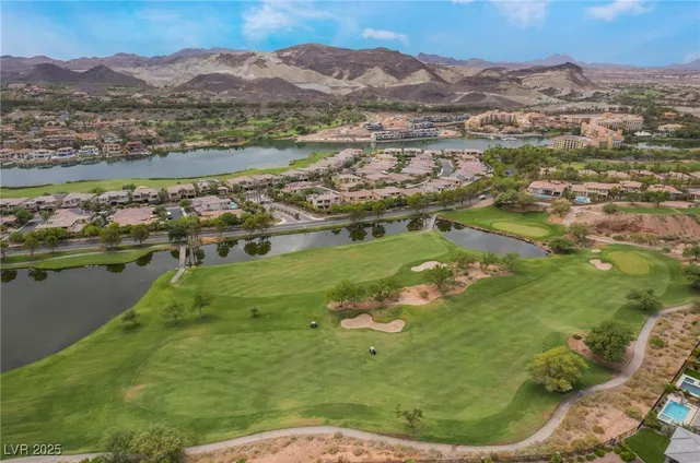 $3,000 | 24 Via Vasari, Unit 204, Henderson, NV 89011