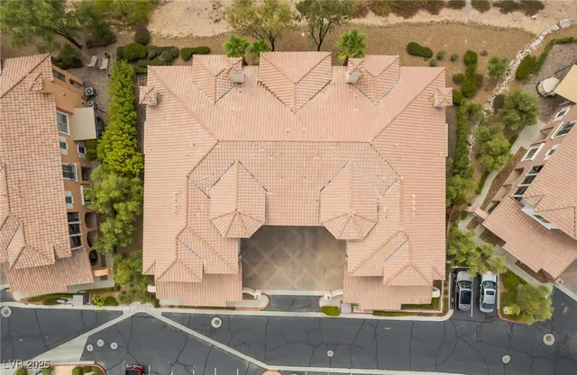 $3,000 | 24 Via Vasari, Unit 204, Henderson, NV 89011