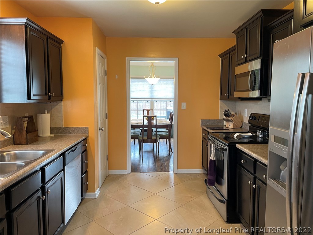 2009 Yellowbrick Road Fayetteville, NC 28314 - Photo 11 of 34 Gallery Image 11