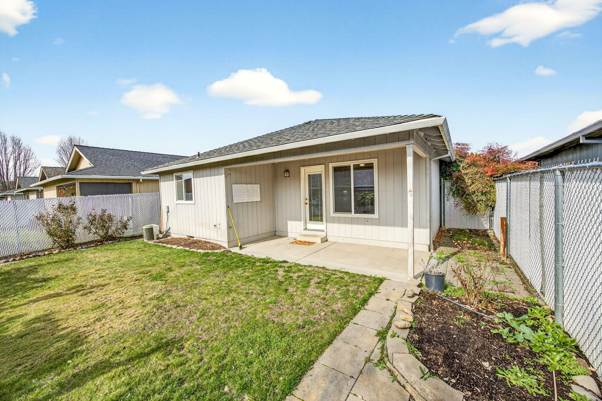 460 Montclair Way Eagle Point, OR 97524 - Photo 23 of 25