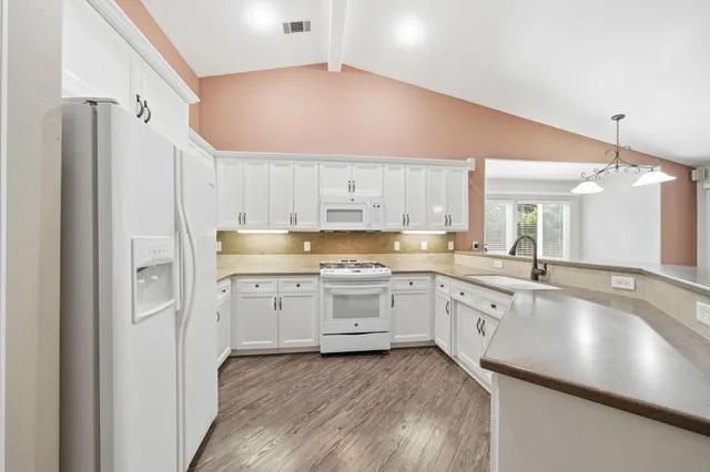 $550,000 | 3261 Misty Glen Drive, Redding, CA 96001