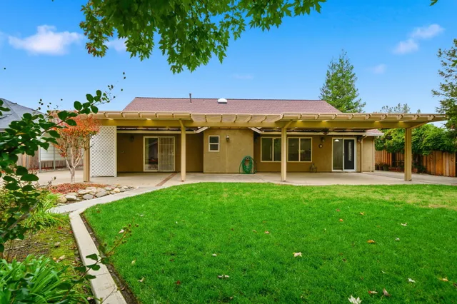 $550,000 | 3261 Misty Glen Drive, Redding, CA 96001