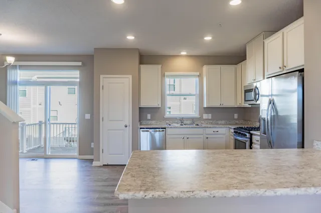 $2,495 | 1619 Windigo Lane, Shakopee, MN 55379