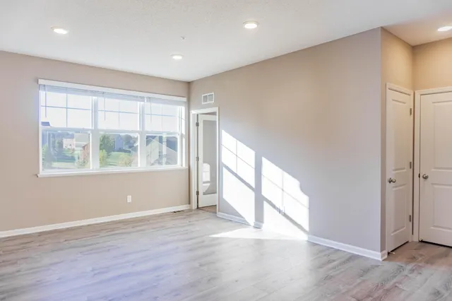 $2,495 | 1619 Windigo Lane, Shakopee, MN 55379