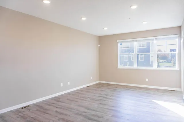 $2,495 | 1619 Windigo Lane, Shakopee, MN 55379