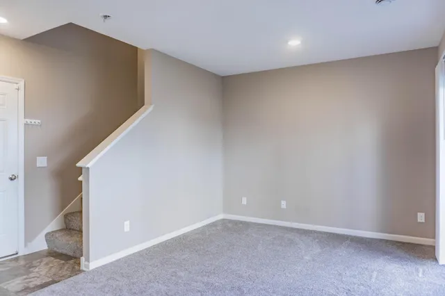 $2,495 | 1619 Windigo Lane, Shakopee, MN 55379