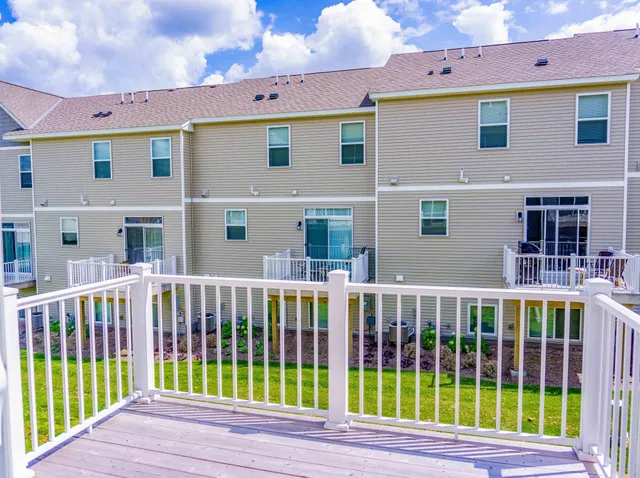 $2,495 | 1619 Windigo Lane, Shakopee, MN 55379