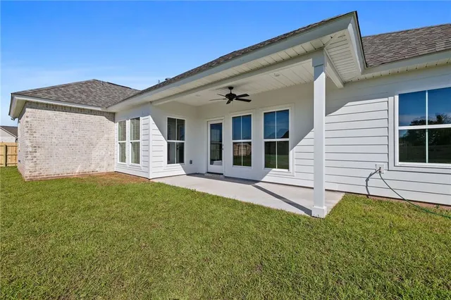 $342,700 | 19522 Deerfield Loop, Loranger, LA 70446