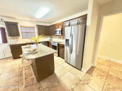 $259,000 | 100 Sandy Brook Lane, Lafayette, LA 70508