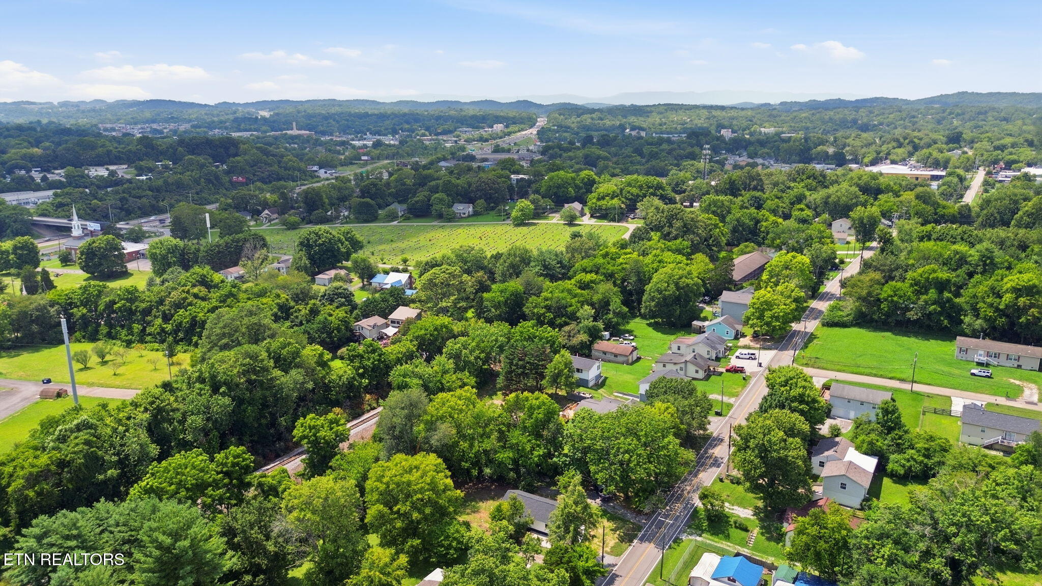 4205 Coster Road Knoxville, TN 37912 - Photo 34 of 37 36-web-or-mls-DJI_0135