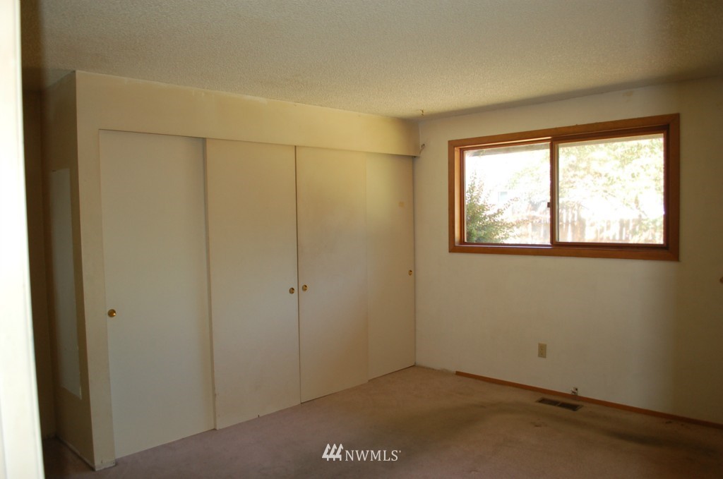 21821 Meridian Avenue South Bothell, WA 98021 - Photo 12 of 21