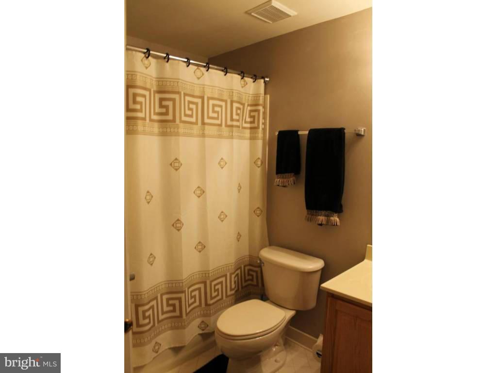 20141 Valhalla Square Ashburn, VA 20147 - Photo 20 of 30 Bath