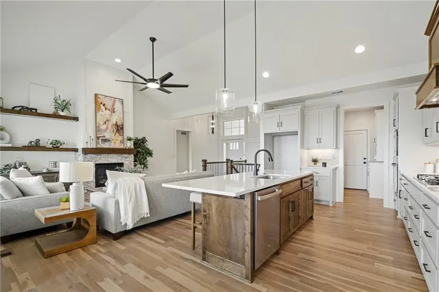 $622,500 | 25032 West 141st Terrace, Olathe, KS 66061