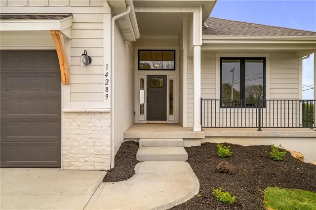 $622,500 | 25032 West 141st Terrace, Olathe, KS 66061