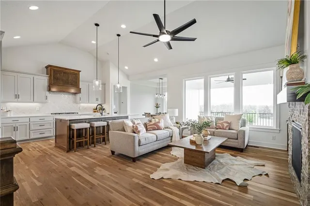 $622,500 | 25032 West 141st Terrace, Olathe, KS 66061