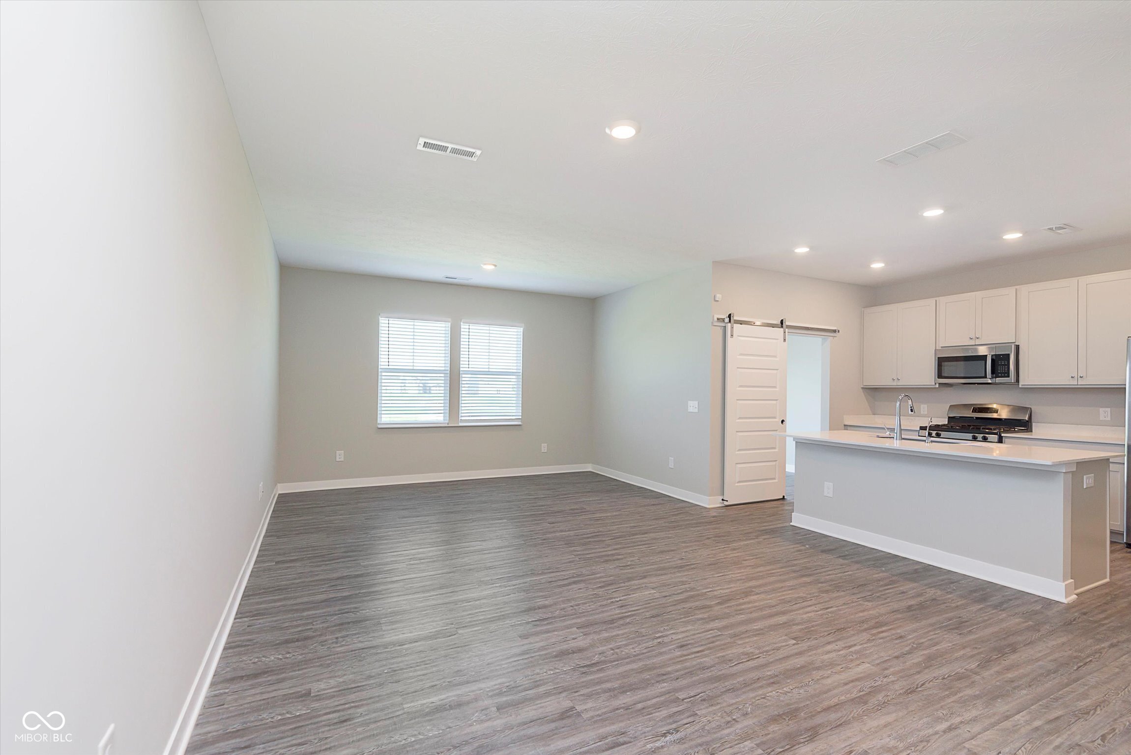 9604 Beckett Street Avon, IN 46123 - Photo 3 of 29