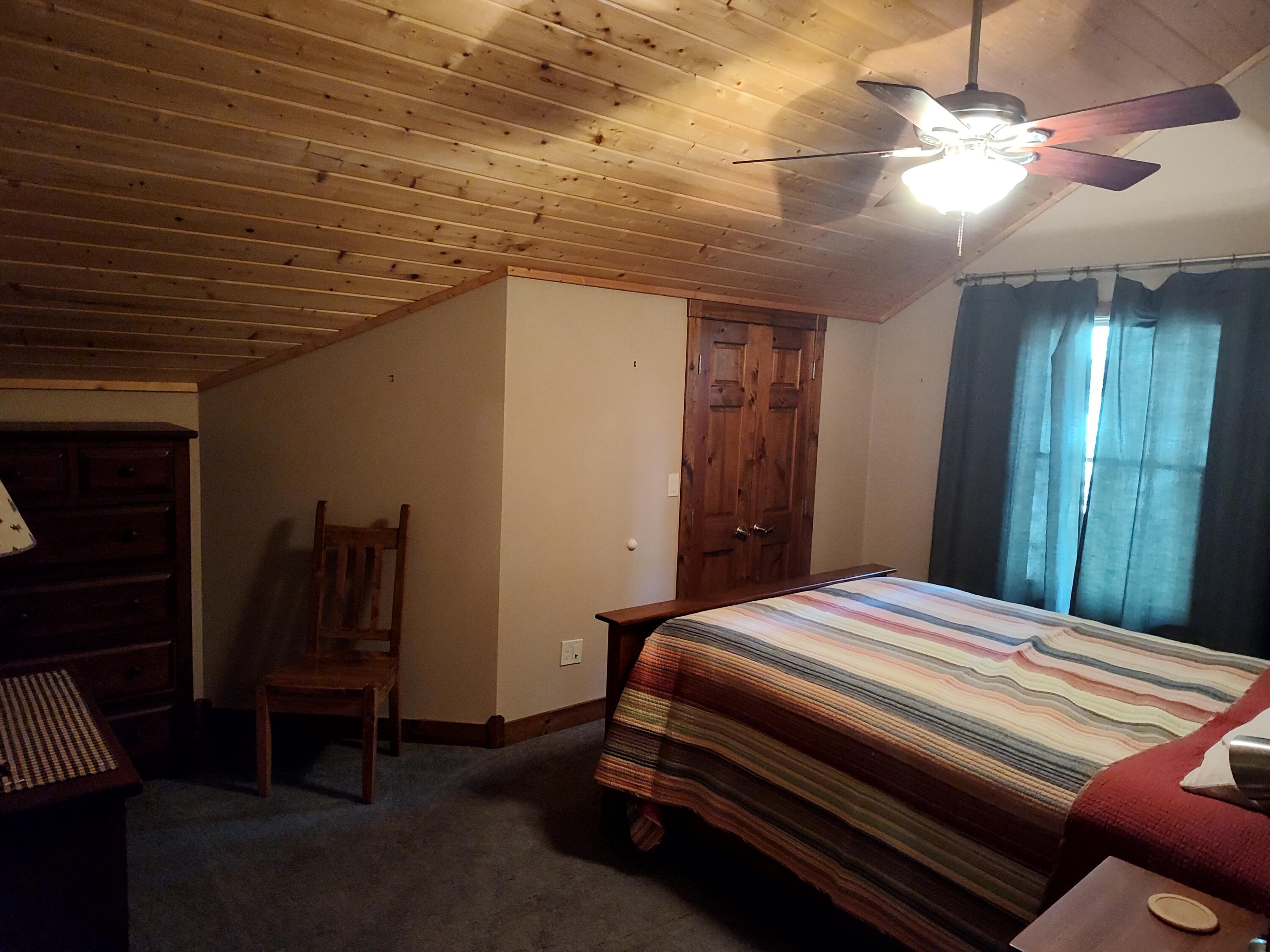 45 Blacktooth Road Sheridan, WY 82801 - Photo 35 of 47 Upper level bedroom