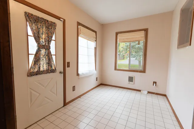 $650,000 | 11551 278th Street, Chisago City, MN 55013