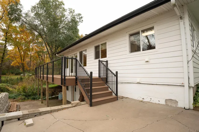 $650,000 | 11551 278th Street, Chisago City, MN 55013